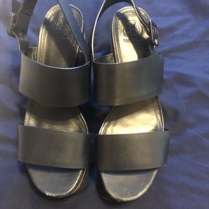 reposh - tory burch sandals 👡